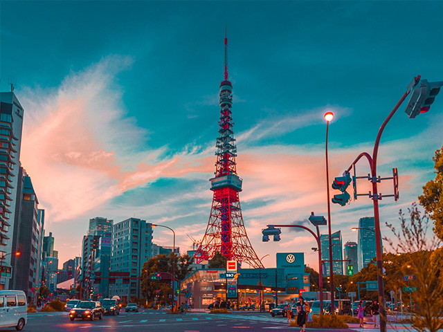 東京鐵塔這個充滿故事又有美景環繞的名景點